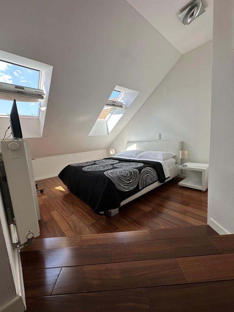 Jacuzzi Apartment - Center 萨格勒布 外观 照片