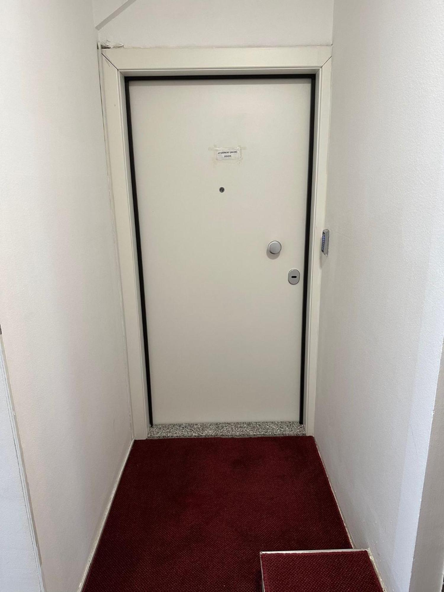 Jacuzzi Apartment - Center 萨格勒布 外观 照片